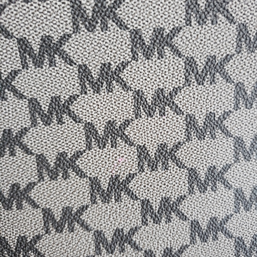 $$Final Sale$$ Michael Kors Large Mercer Tote - Picture 6 of 7